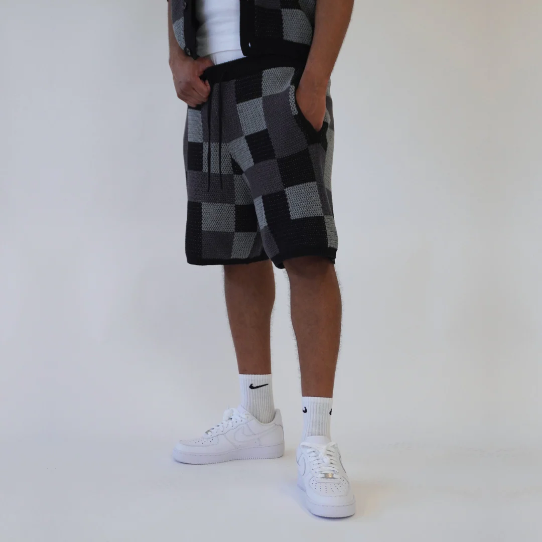 the crochet-knit checkered shorts - black - Image 2